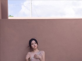 鱼子酱Fish 抹胸女人